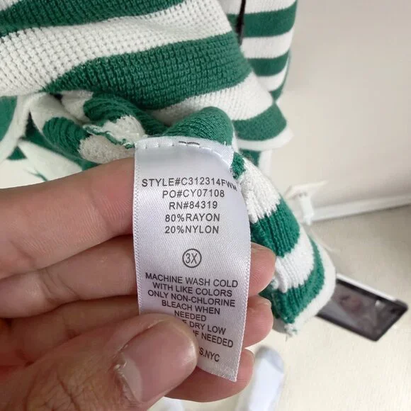 2/$30 NWT Cyrus Stripe White Green Sweater - Picture 4 of 4